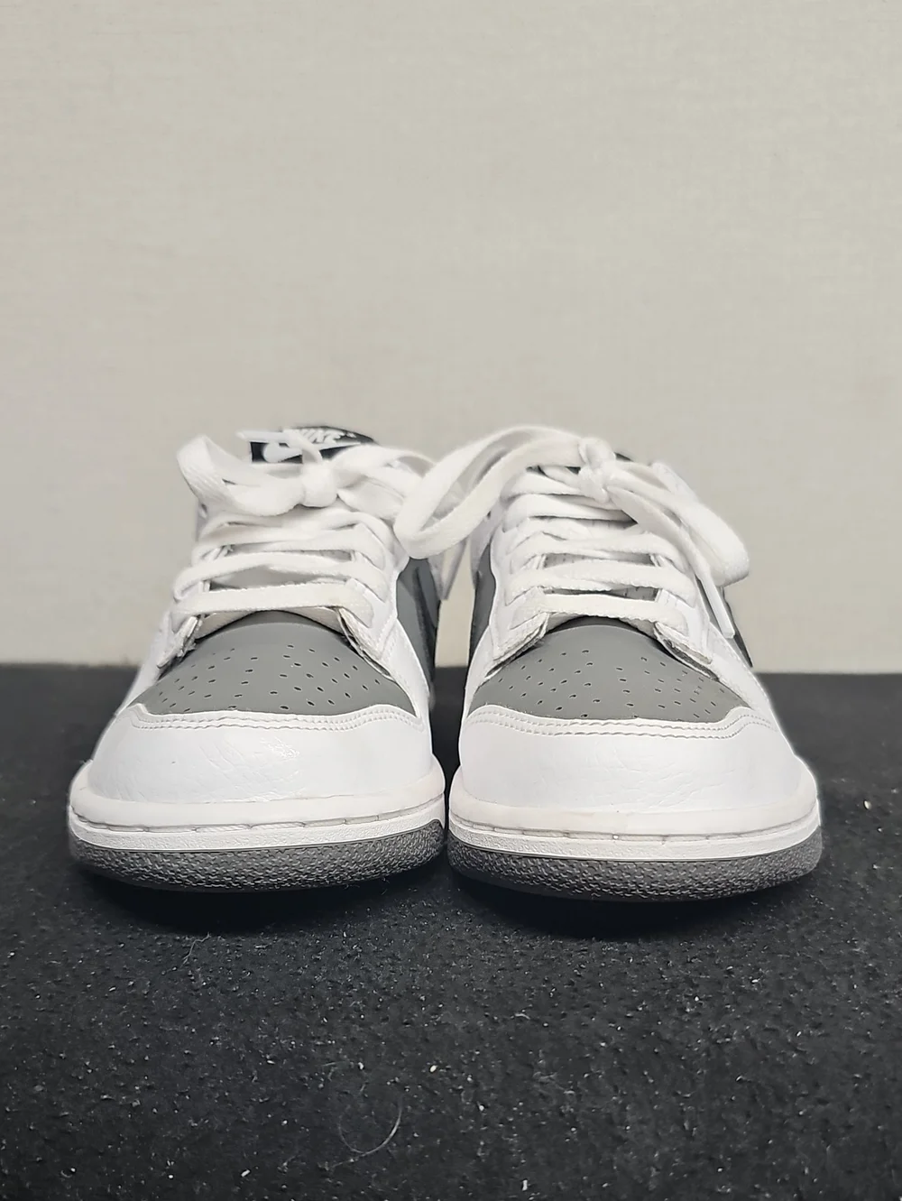 NIKE DUNK LOW SMOKE GREY YOUTH SNEAKERS BFPM-06-086 - Picture 2 of 10